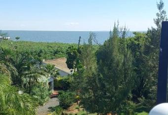 Lakeview Bay Apartments has Balcony rooms