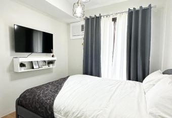 Fort Studio Tagaytay with balcony, Wi-Fi & Netflix allows 18 year olds to book a room