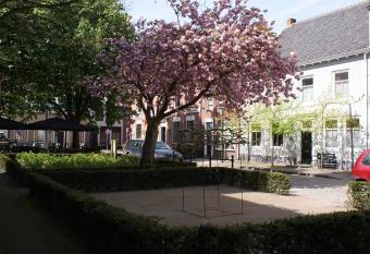 Herenhuis de Pastorie Groede has Balcony rooms