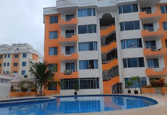 PARADISE has rooms with a private hot tub