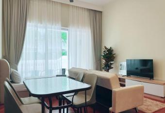 Strait Quay Marina Cozy Suite with Bathtub by Uptrend Home Management has Balcony rooms