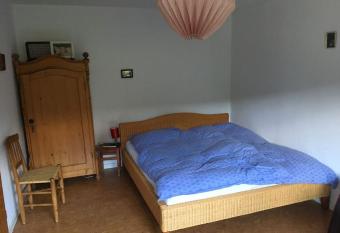 S    e Souterrain-Wohnung mit Anbindung nach M  nster has Balcony rooms