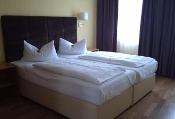 Apartments an der Burg allows 18 year olds to book a room