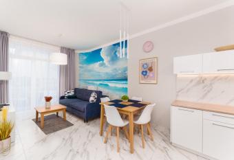 Apartament B    kitny Ku Morzu by HolidaySun has Balcony rooms