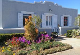 Nieuwehuyz allows 18 year olds to book a room