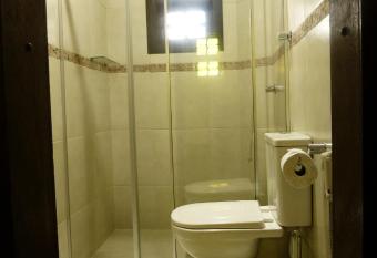 Pousada Narinari has rooms with a private hot tub