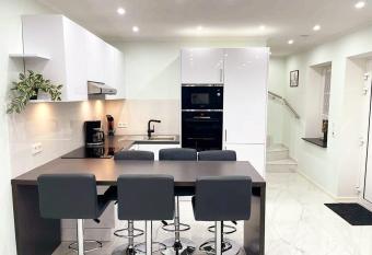 Davidoff-Apartment has Balcony rooms