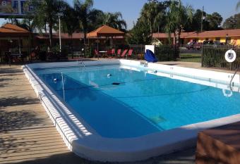 Silver Princess Motel allows 18 year olds to book a room