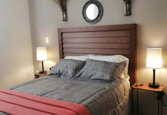 Residencial en San Miguel de Allende has rooms with a private hot tub