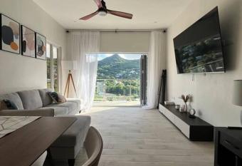 Modern condo close to Rodney Bay and Airport has Balcony rooms