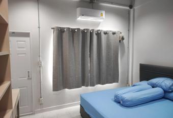 Phenn s House @Ramkhamhaeng has Balcony rooms