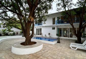 Kairos Iris & Theos allows 18 year olds to book a room