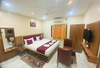 The Ginger Inn has Balcony rooms