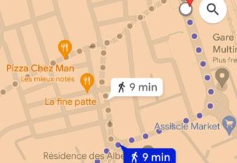 Love Room romantique avec Jacuzzi 2 places allows 18 year olds to book a room