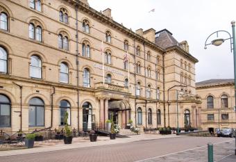 Great Victoria Hotel allows 18 year olds to book a room