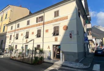 Casa Bienaime    has Balcony rooms