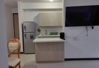 Espectacular Apartamento allows 18 year olds to book a room