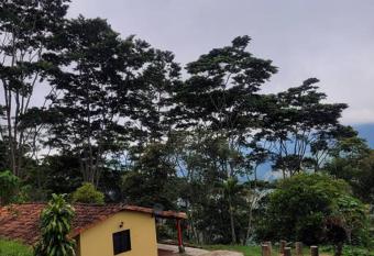 Caba  a Caprichito allows 18 year olds to book a room