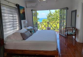 Alex s Place - Tim Pappies has Balcony rooms