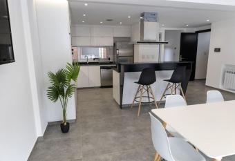 Depto. Premium en San Nicol  s allows 18 year olds to book a room