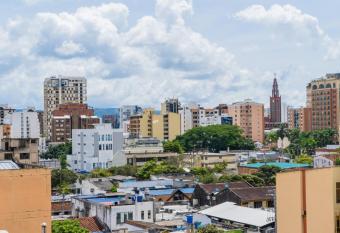 2 Bedroom Apartment located center of Cabecera has Balcony rooms