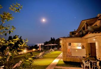 Anatoli has Balcony rooms