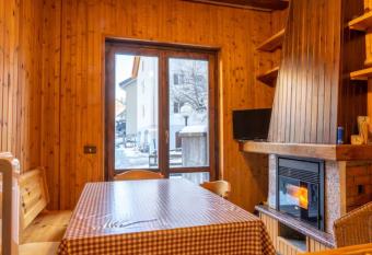 Aprica Sky & Relax has Balcony rooms