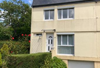 Grande maison avec jardin has Balcony rooms