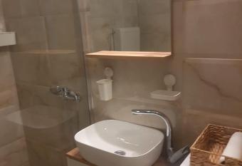 Dvosoban stan u   irem centru has Balcony rooms