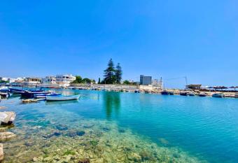 maison 4 saison has Balcony rooms