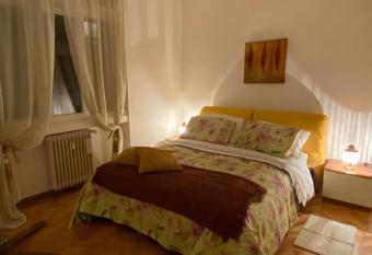 Via Tacco 5 has Balcony rooms