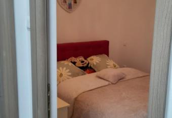 (null) has Balcony rooms