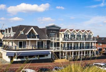 Strandhotel de Vassy has Balcony rooms