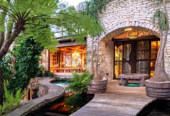 Wonderland allows 18 year olds to book a room