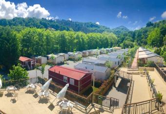 Camping Igara de San Sebastian allows 18 year olds to book a room