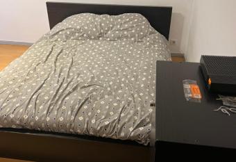 Studio    2 minutes de la Gare has Balcony rooms