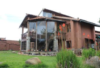 El Palacio de Barro has Balcony rooms