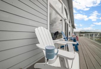 Madrona Sunset has Balcony rooms