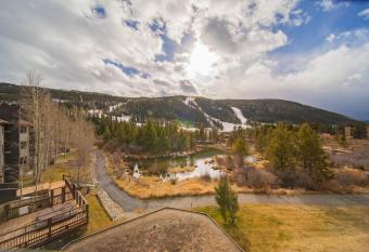 Cinnamon Ridge D323 has Balcony rooms