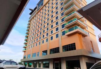 Hotel Kapalai has Balcony rooms