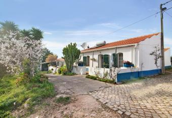 Casa Delfim - Casa Azul has Balcony rooms