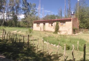 Las Gracias has rooms with a private hot tub