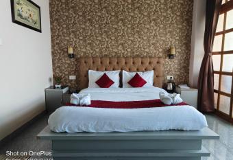 Simcha Hotel has Balcony rooms