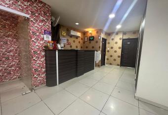 HOTEL NEW SHIVAY has Balcony rooms