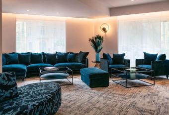 R  sidence H  teli  re Chambord au coeur de Menton - enti  rement r  nov  e has Balcony rooms