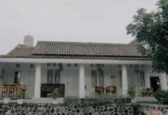 Villa Omah Dpartos has Balcony rooms