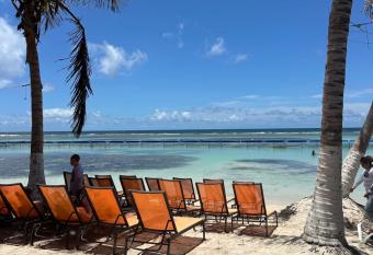 Oneiro Suites with Sea View has Balcony rooms