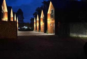 DOMKI BURSZTYN has Balcony rooms