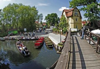 Spreewald Pension Am Spreeschl    chen allows 18 year olds to book a room