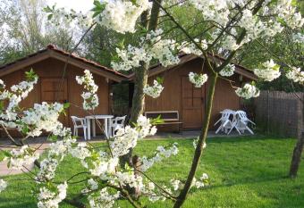 Pension Trojsk   allows 18 year olds to book a room